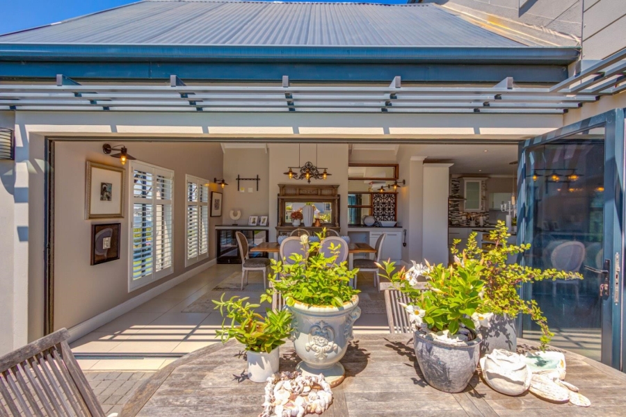 5 Bedroom Property for Sale in Kingswood Golf Estate Western Cape